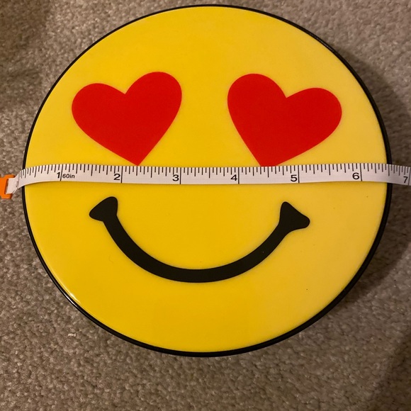 New emoji clutch heart eyes purse - Picture 3 of 6